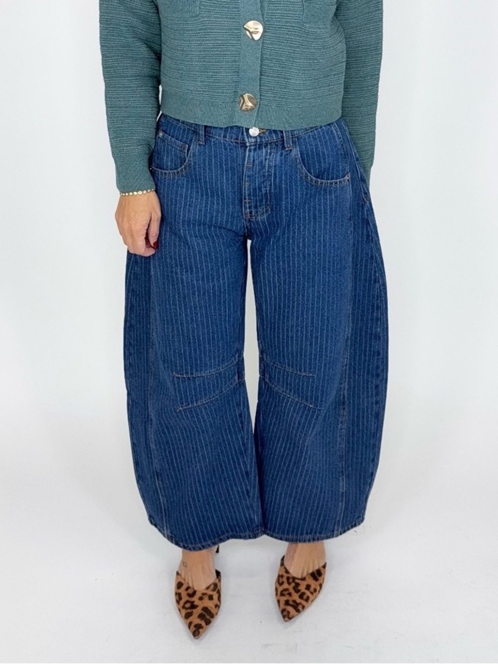 Barrel Leg Pinstripe Jeans in Dark Blue - New! Size Large